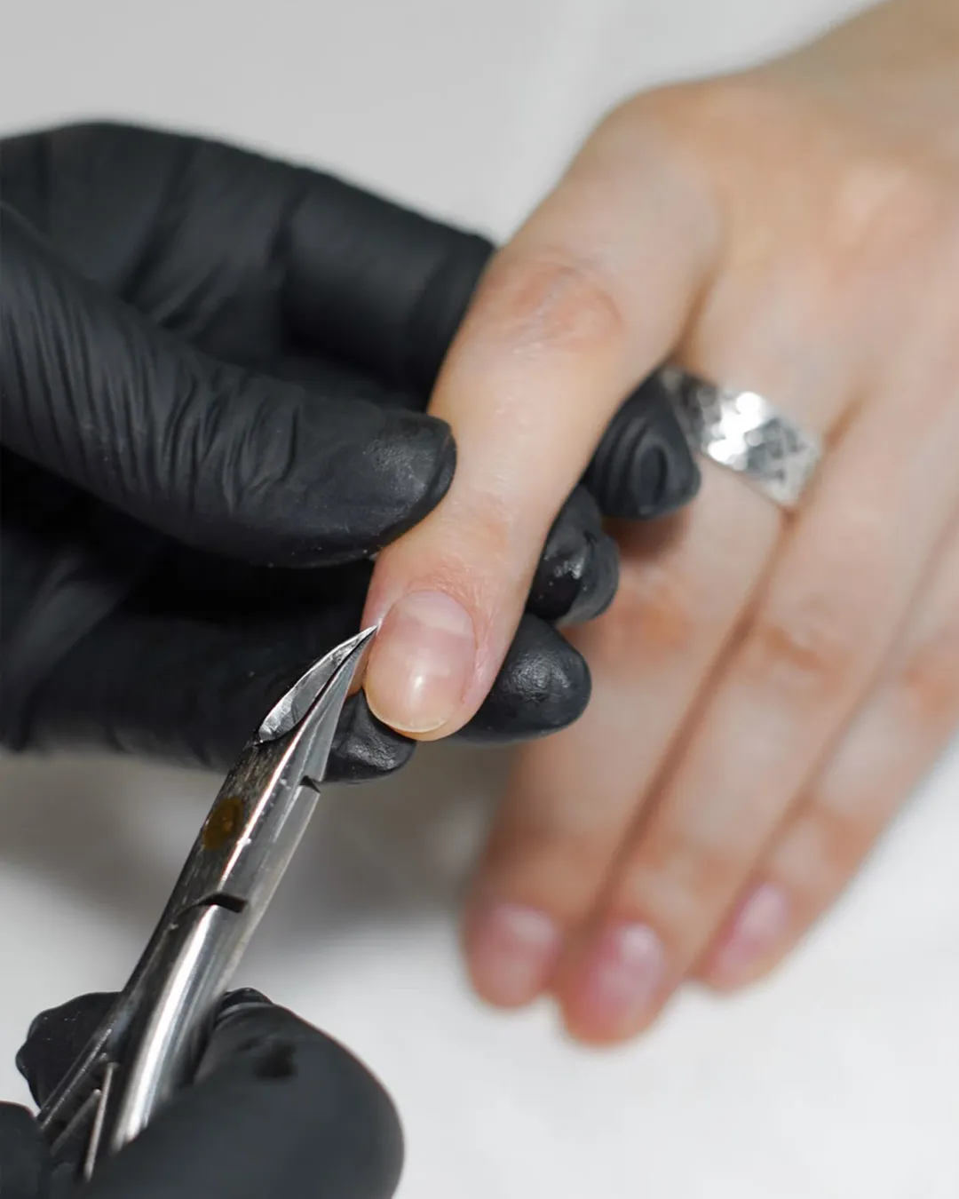 OPI manicure 03